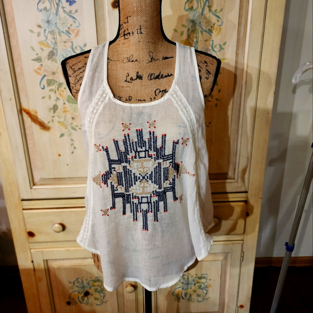 Red Camel Tank Top, off white size M